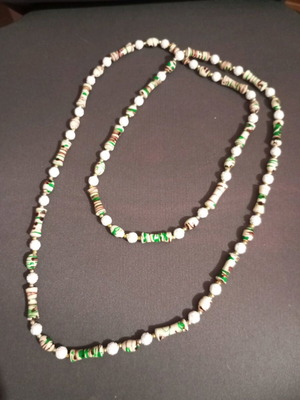 Long necklace with beads new