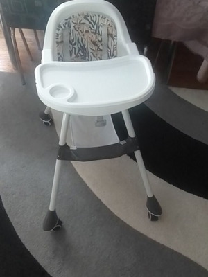 Baby high chair, sterilizer and baby bottle like new, set