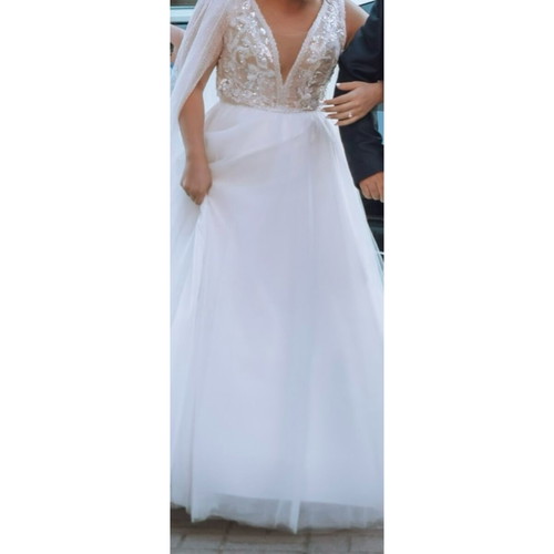 Loretti wedding dress like new, ivory white, one size