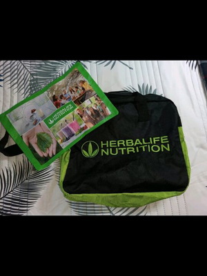 Herbalife Nutrition shoulder bag like new, black and green