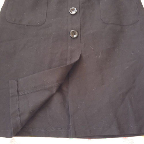 Black high-waisted skirt new, classic with slit and pockets