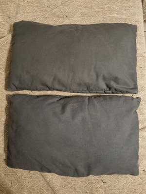 Pillows like new, pack of 2, 62x37cm
