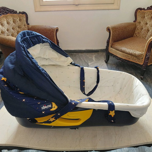 Chicco Port Bebe bassinet like new with adjustable height