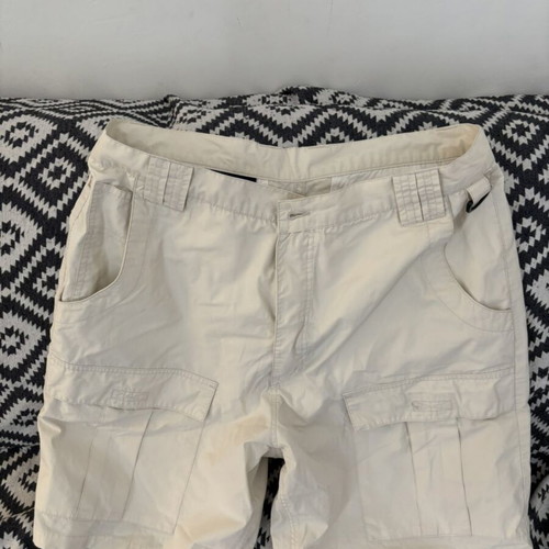 Explorer cargo shorts white size 36 used