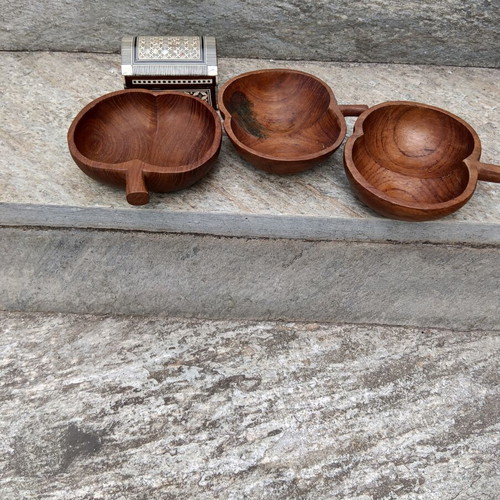 Small jewelry box with three wooden apple-shaped bowls
