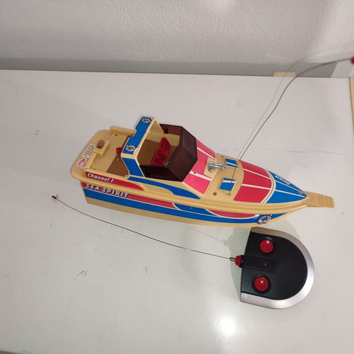Dickie remote control boat used