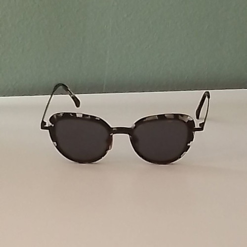 Komono sunglasses like new, black and grey