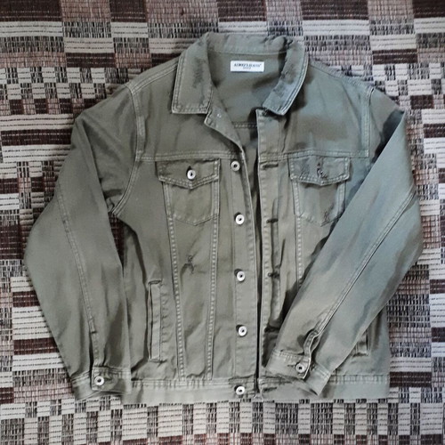 Jean jacket khaki like new, size XL