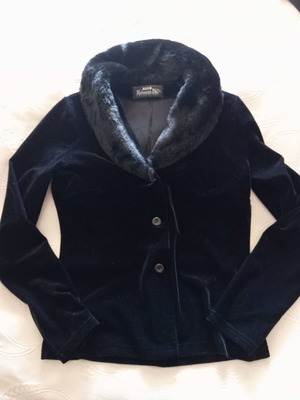 Black velvet jacket Rebecca Blu like new with synthetic fur collar size M