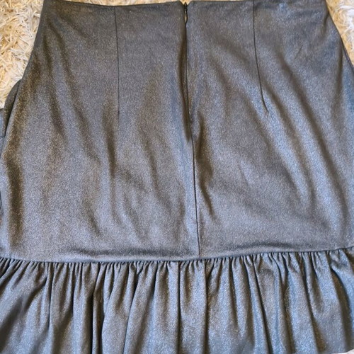 BSB skirt used gray-green with shiny texture