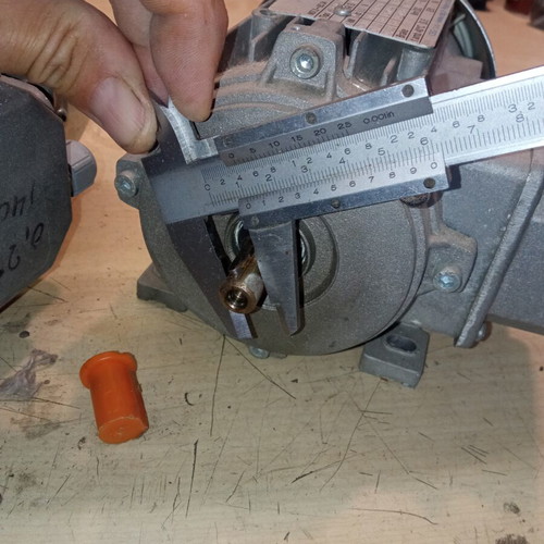 Three-phase motors new, 0.5 Hp with brake and 0.25 Hp without brake