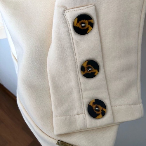 Regalinas long cream sweatshirt with puff sleeves, like new, size M/L