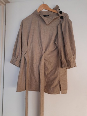 Zara Women's Blouse With Belt And Balloon Sleeves In Felt Fabric Used, Size Large
