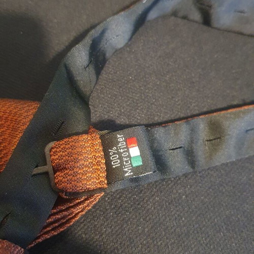 Bow tie like new with case, brown