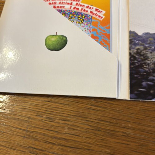 Magical Mystery Tour CD like new, rock