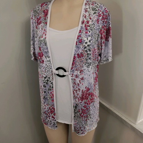 Floral blouse with integrated top and ring, like new, size Large