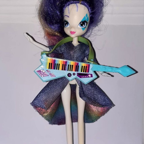 My Little Pony Equestria Girls Rarity Doll used with guitar