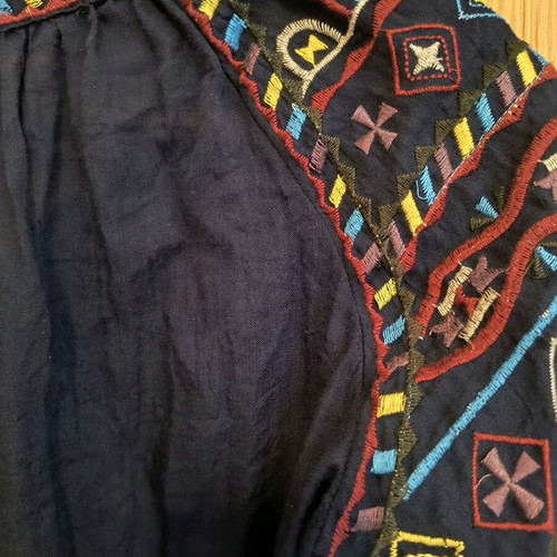 Boho embroidered shirt vintage, handmade, like new, size medium