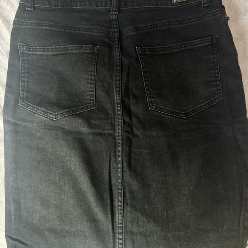 Lynne black denim skirt like new, size XL 42 14