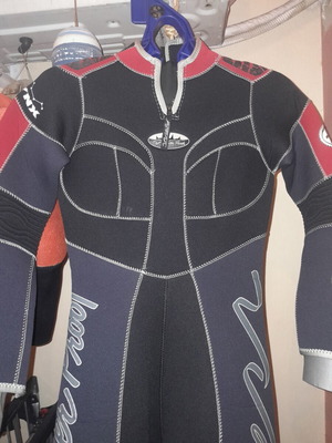 Waterproof Lynx women's diving suit size Small, neoprene 5mm like new