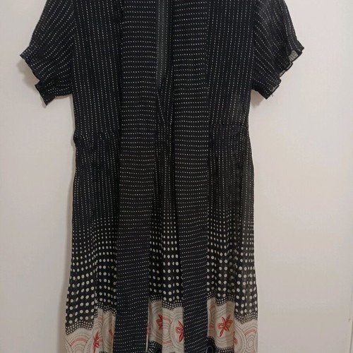 Zara dress like new, lightweight spring with neck ribbon
