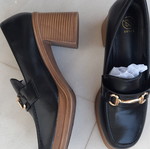 A To Z Greek Shoes new, size 39, 7cm heel, black ERYNM