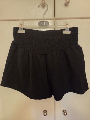 Shein maternity shorts black, like new, size large