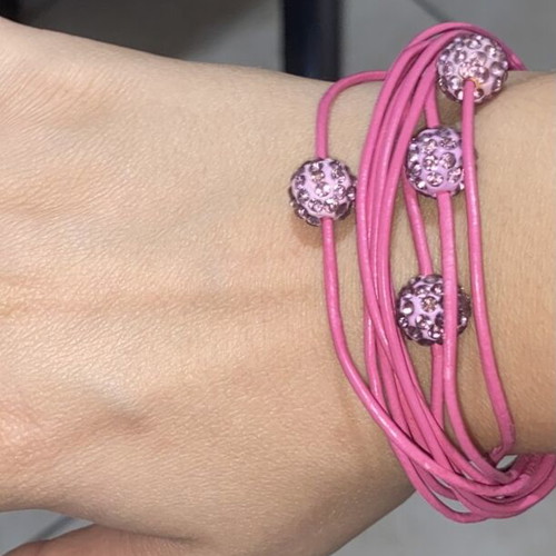Pink bracelet like new with magnetic clasp