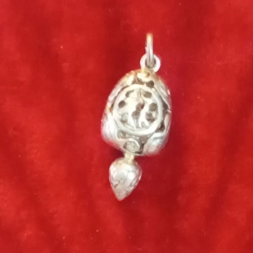 Lalaunis A21 925 silver turtle pendant with silver chain vintage piece