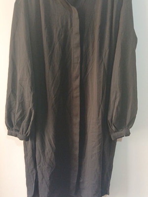 H&M black dress like new with buttons, size S
