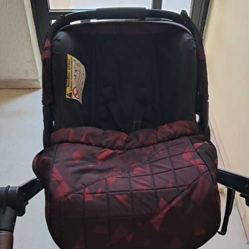 2 in 1 stroller like new, easy folding