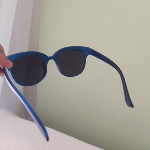 Sunglasses with mirror lenses and blue plastic frame like new