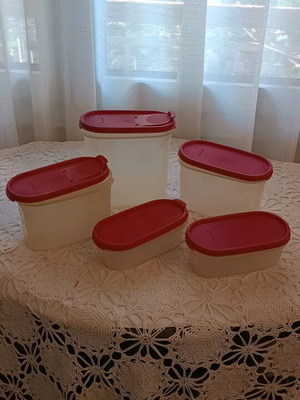 Tupperware food storage set used containers