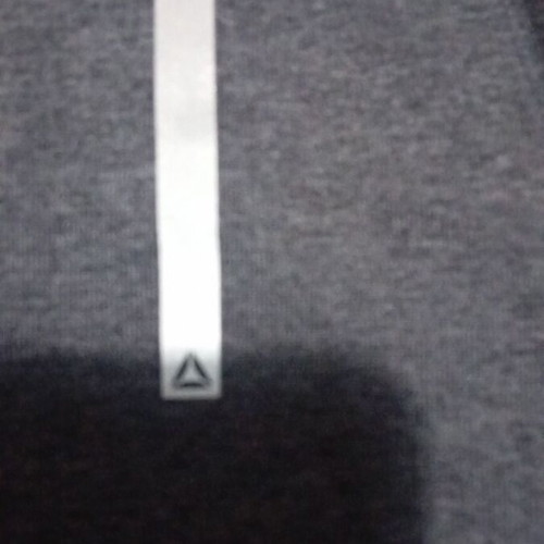 Reebok sports shirt new, size M, black and gray