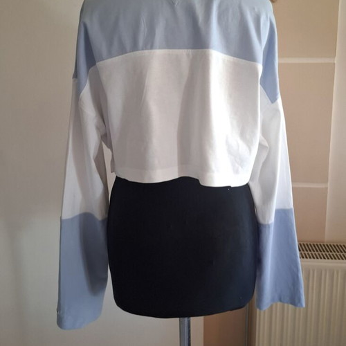 Tommy Hilfiger Cropped Shirt like new, white and blue