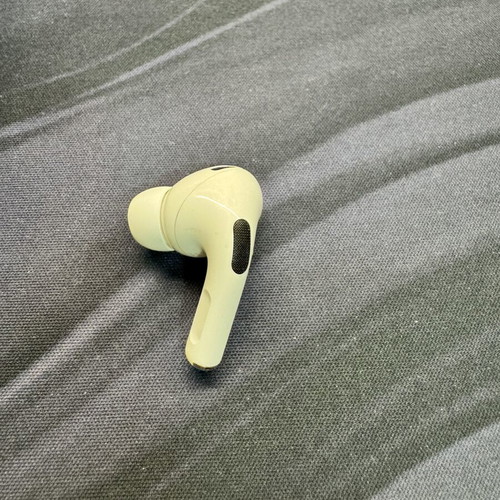 AirPod Pro 2 Left Bud used, model A2699