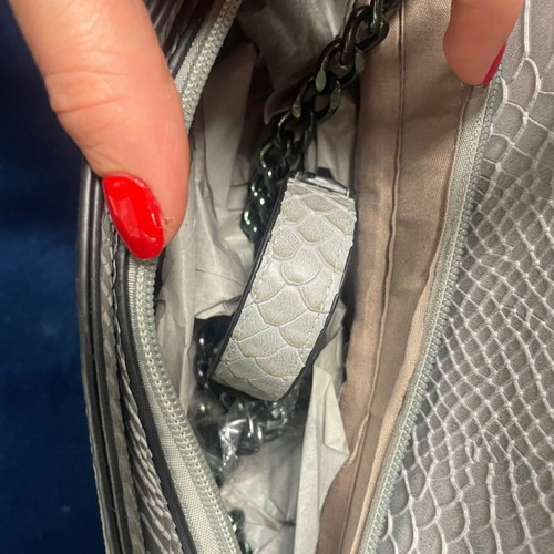 #OFFER New Women's Gray Bag with Crocodile Pattern and Chain Handles