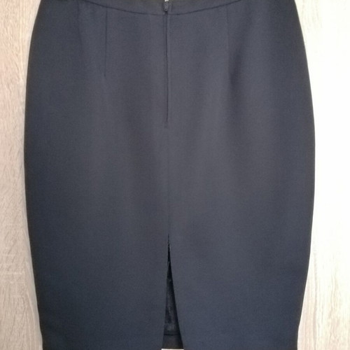 Italian skirt size S used in excellent condition, black