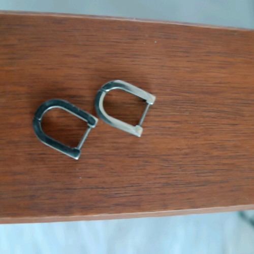 Stainless steel earrings like new, silver color