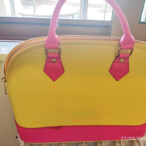 Fluorescent yellow-pink handbag 30cm used with discoloration
