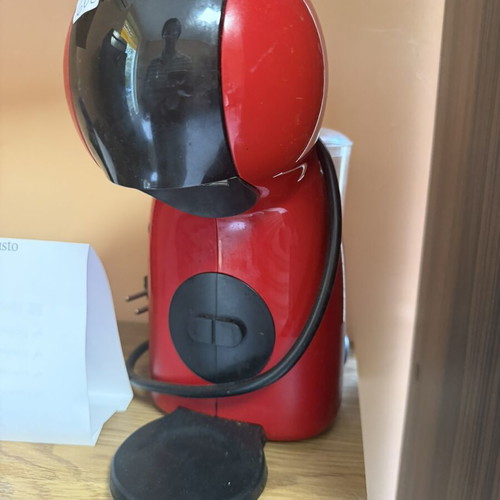 Dolce Gusto capsule coffee machine like new