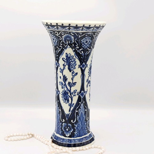 Vintage Delfts Boch vase used, blue perfection