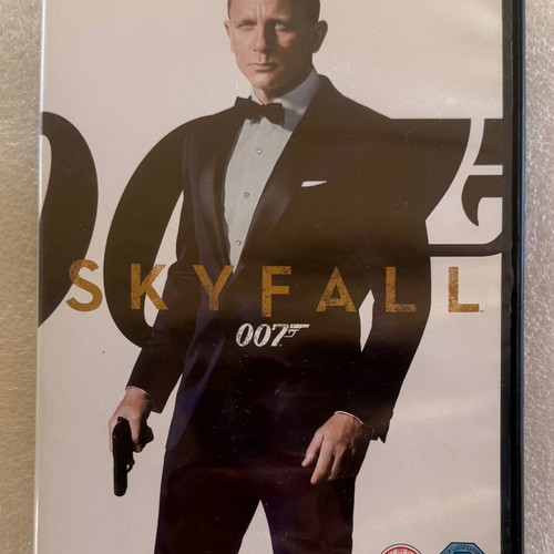 James Bond Skyfall DVD, black disc