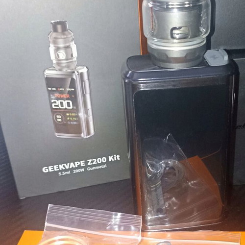 Geekvape Z200 Kit like new