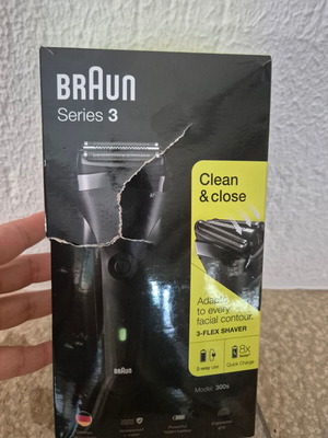Braun Series 3 shaver new, waterproof, triple action cutting system