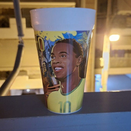 Fifa Ronaldinho collectible glass like new