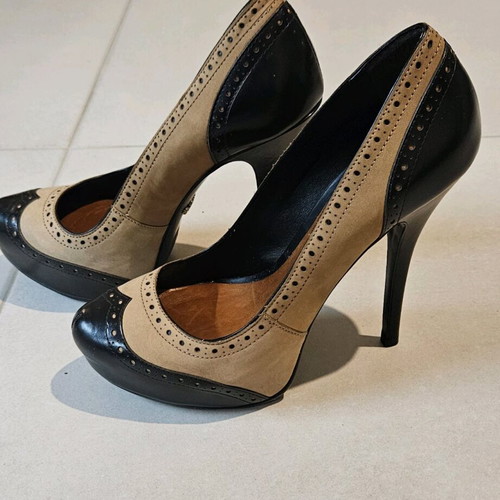 Schutz pumps size 39 like new