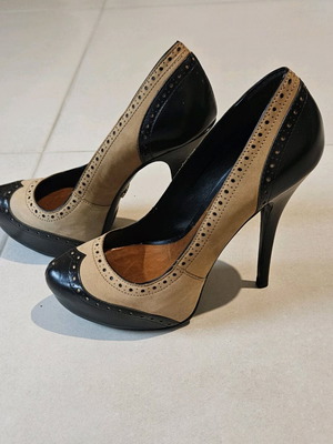 Schutz pumps size 39 like new