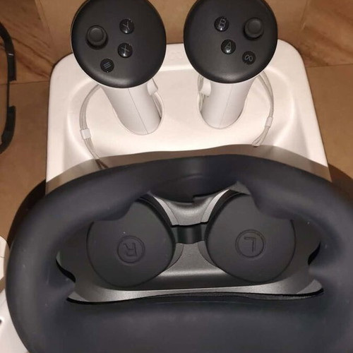 Meta Quest 3s 128GB VR headset