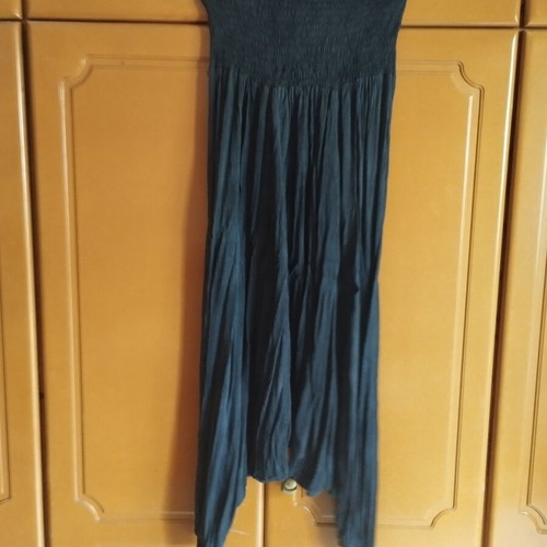 Pantelona black with elastic waist, low rise and ankle gathers, like new, size L